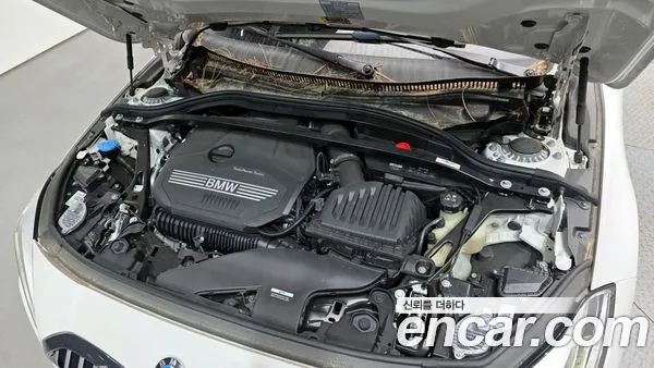 BMW 1 Series 2023, фото 6