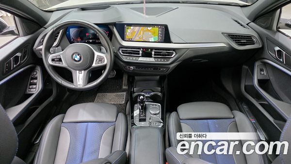 BMW 1 Series 2023, фото 10