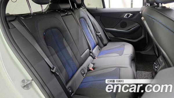BMW 1 Series 2023, фото 17