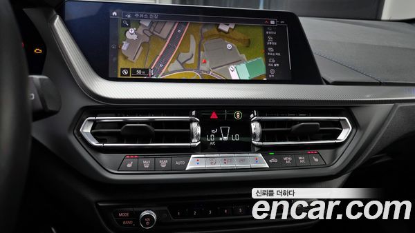 BMW 1 Series 2023, фото 20