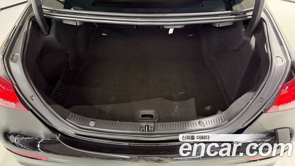Mercedes-Benz E-Class 2023, фото 18