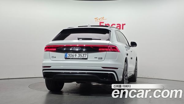 Audi Q8 2021, фото 4