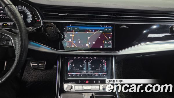 Audi Q8 2021, фото 14