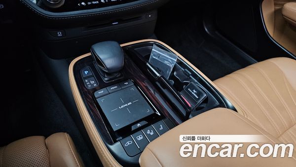Lexus LS 2022, фото 12