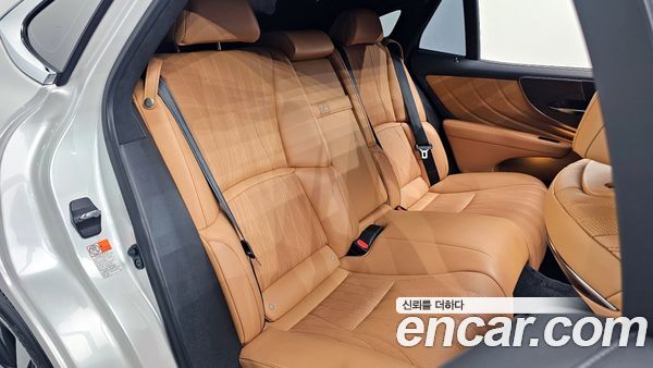 Lexus LS 2022, фото 18