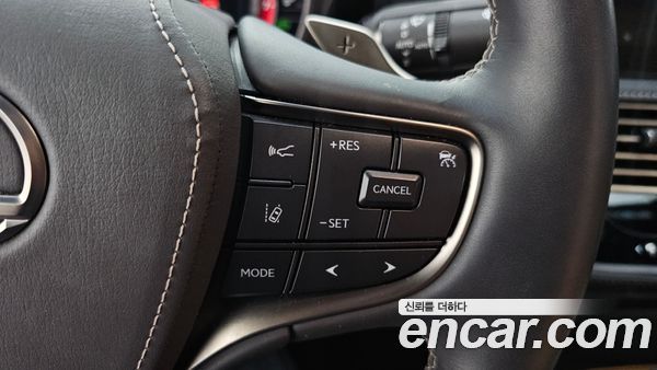 Lexus LS 2022, фото 29
