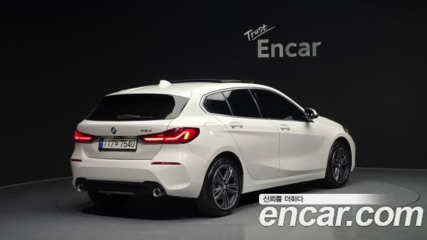 BMW 1 Series 2020, фото 2