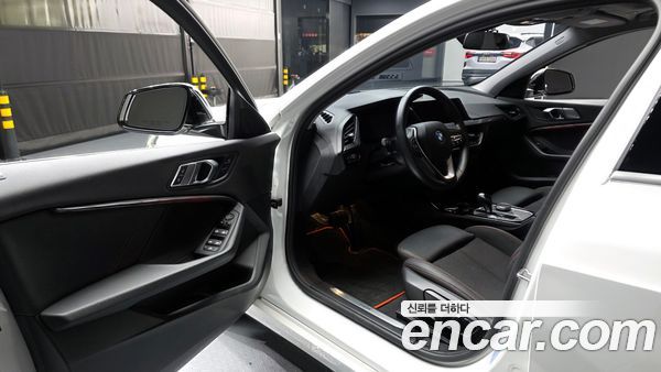 BMW 1 Series 2020, фото 13