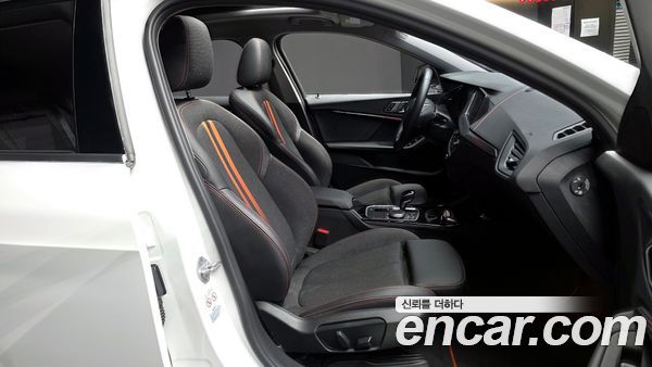 BMW 1 Series 2020, фото 17