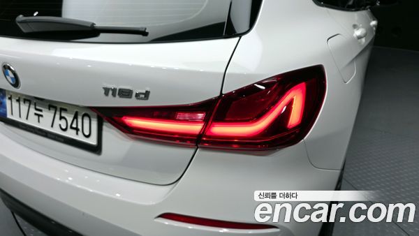 BMW 1 Series 2020, фото 9