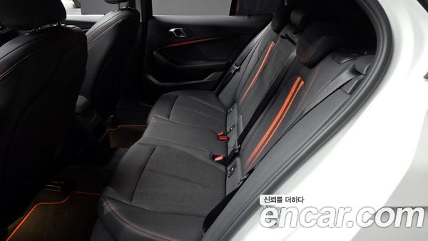BMW 1 Series 2020, фото 16