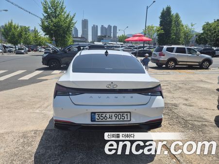 Hyundai Elantra 2022, фото 4