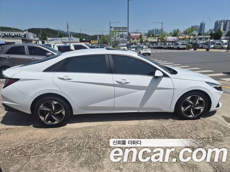 Hyundai Elantra 2022, фото 6