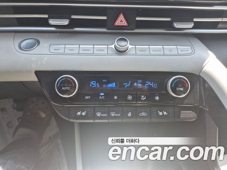 Hyundai Elantra 2022, фото 13