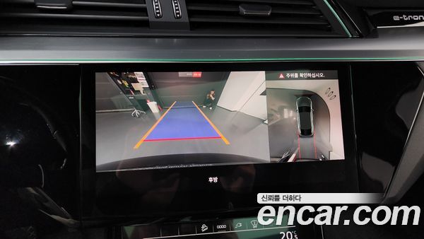 Audi e-tron 2021, фото 14