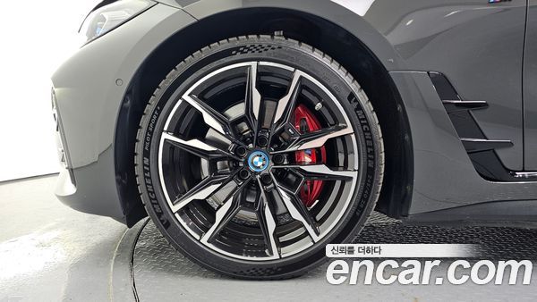 BMW i4 2024, фото 5