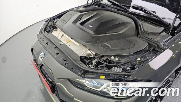 BMW i4 2024, фото 6
