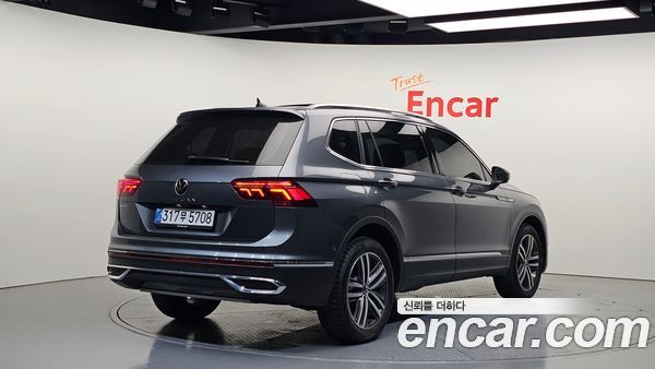 Volkswagen Tiguan 2022, фото 2