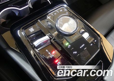 BMW 5 Series 2025, фото 9