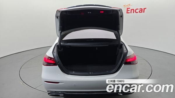 Mercedes-Benz E-Class 2022, фото 31