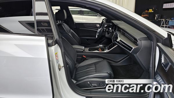 Audi A7 2023, фото 17