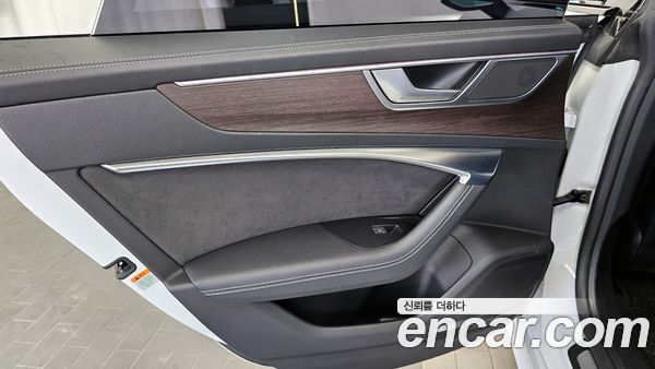 Audi A7 2023, фото 15