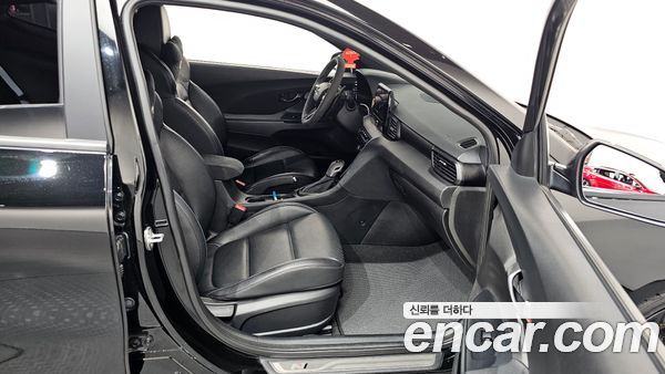 Hyundai Veloster 2022, фото 16