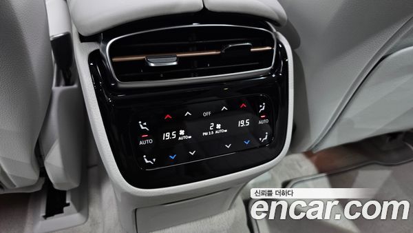 Mercedes-Benz EQS 2023, фото 31