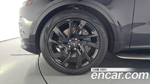 Land Rover Discovery 2023, фото 4