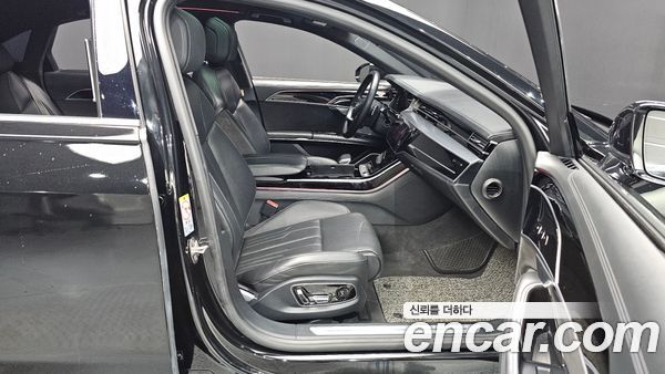 Audi A8 2020, фото 16