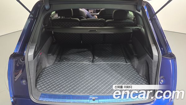 Audi Q7 2023, фото 31
