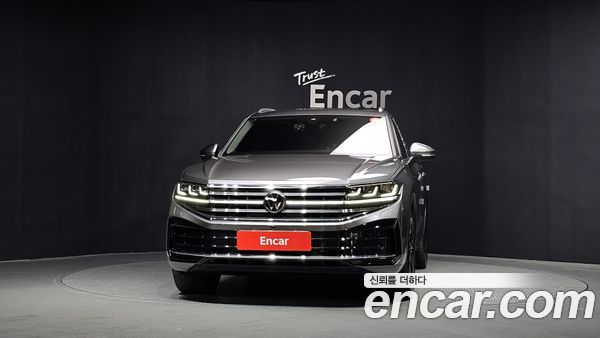 Volkswagen Touareg 2024, фото 3