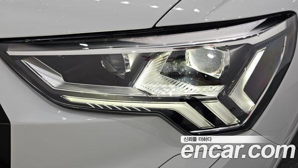 Audi Q3 2025, фото 8