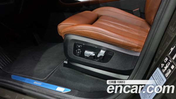 BMW X7 2022, фото 30