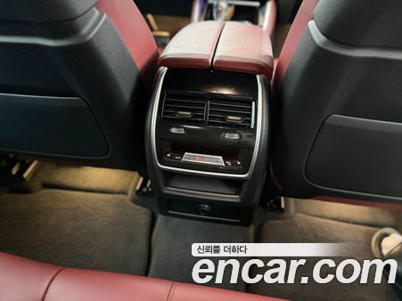 BMW 3 Series 2025, фото 5