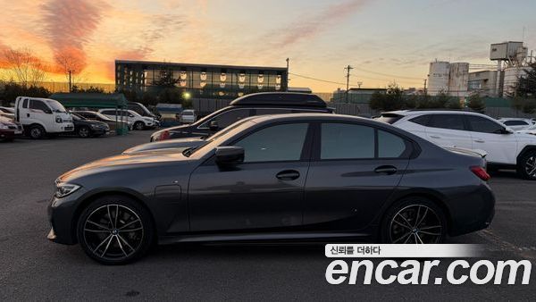 BMW 3 Series 2021, фото 5