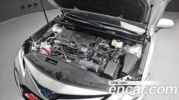 Toyota Camry 2024, фото 6