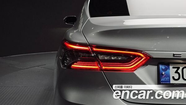 Toyota Camry 2024, фото 9