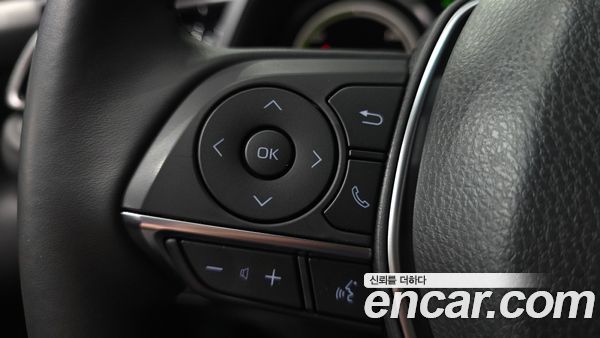 Toyota Camry 2024, фото 30
