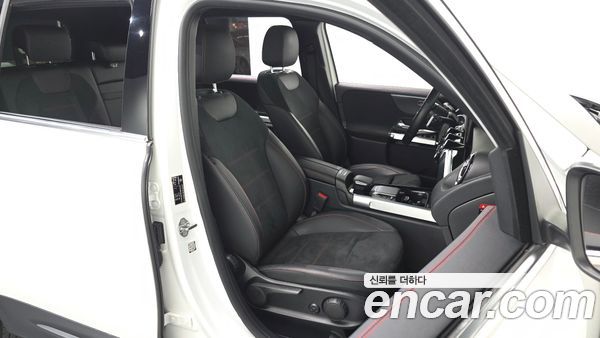 Mercedes-Benz GLB 2022, фото 16