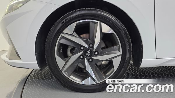 Hyundai Elantra 2021, фото 5
