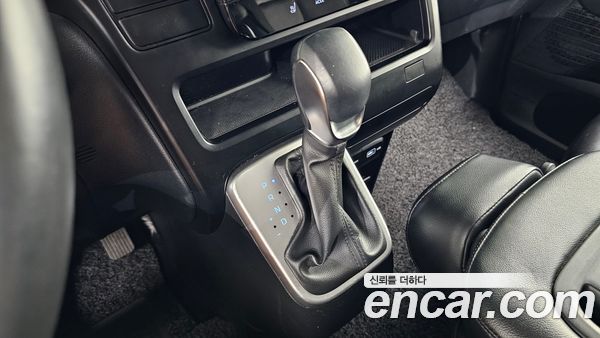 Hyundai Staria 2023, фото 9