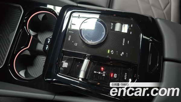 BMW 5 Series 2026, фото 11