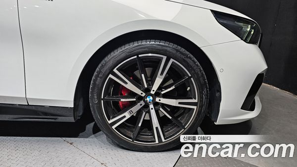 BMW 5 Series 2025, фото 7
