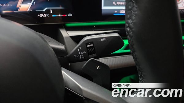 BMW 5 Series 2025, фото 27