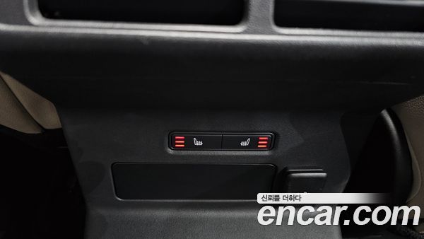 Land Rover Range Rover Velar 2023, фото 14
