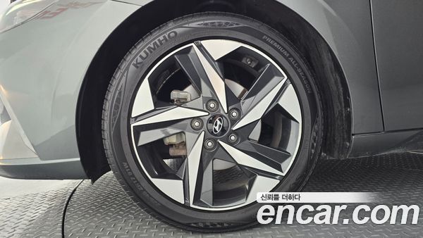 Hyundai Elantra 2021, фото 5