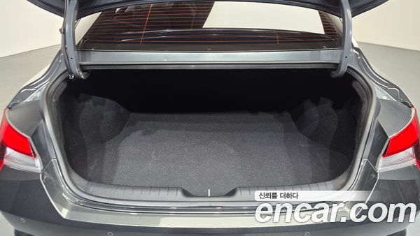 Hyundai Elantra 2021, фото 23