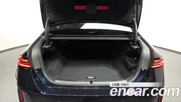 BMW i5 2024, фото 35
