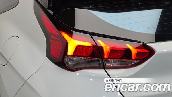 Hyundai Veloster 2021, фото 9